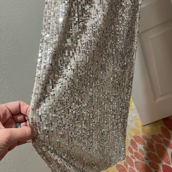 Sparkle Gold glitter romper! Med 8/10. Boutique Brand. - Picture 2 of 4